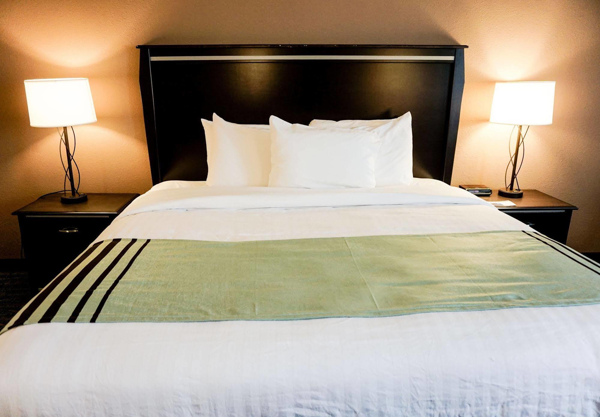 Boarders Inn & Suites By Cobblestone Hotels - גראנד איילנד מראה חיצוני תמונה