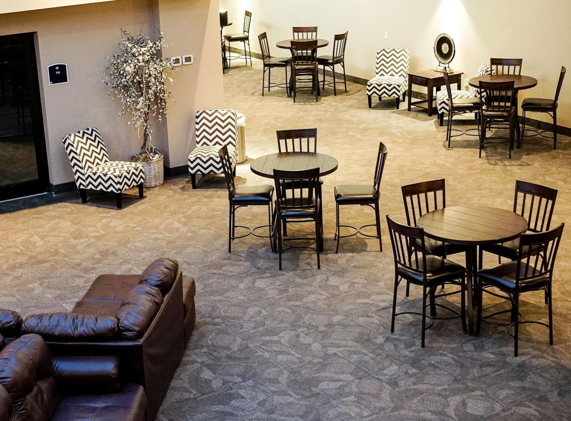 Boarders Inn & Suites By Cobblestone Hotels - גראנד איילנד מראה חיצוני תמונה