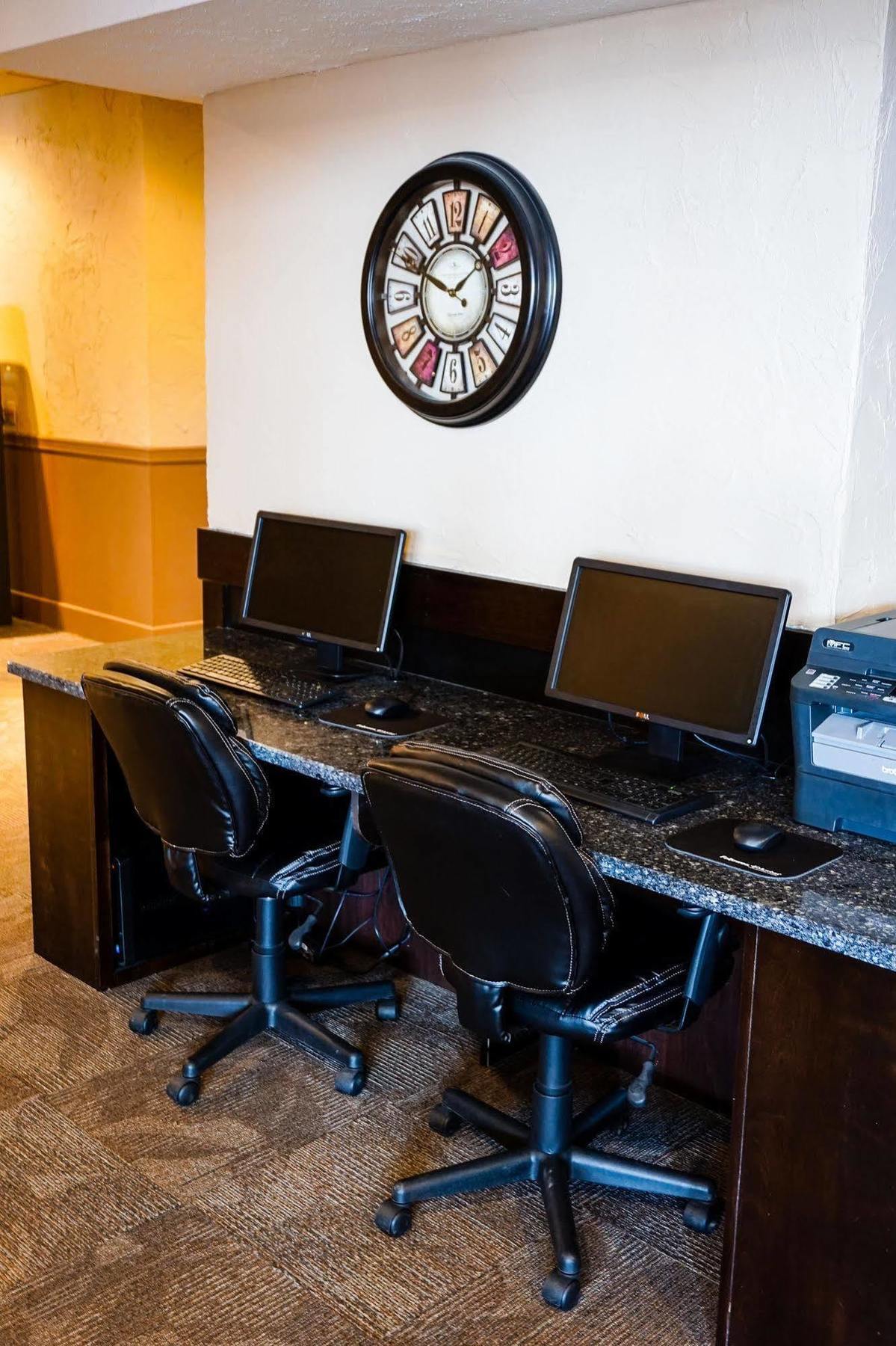 Boarders Inn & Suites By Cobblestone Hotels - גראנד איילנד מראה חיצוני תמונה